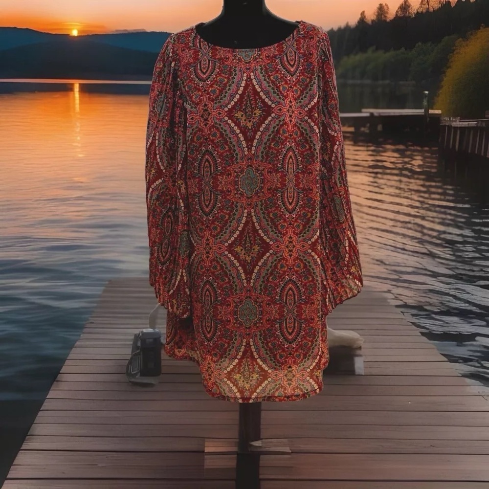 Fire Los Angeles Dress is perfect for any occasion.XL BEAUTIFUL paisley pattern. - Picture 4 of 6